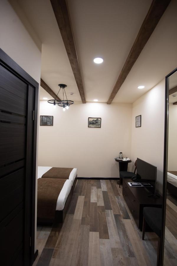 Boutique Living Hotel Jerevan Buitenkant foto