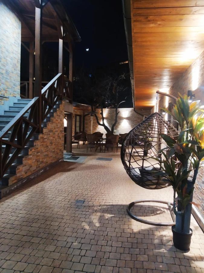Boutique Living Hotel Jerevan Buitenkant foto