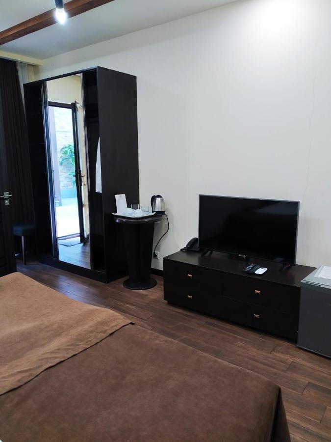Boutique Living Hotel Jerevan Buitenkant foto