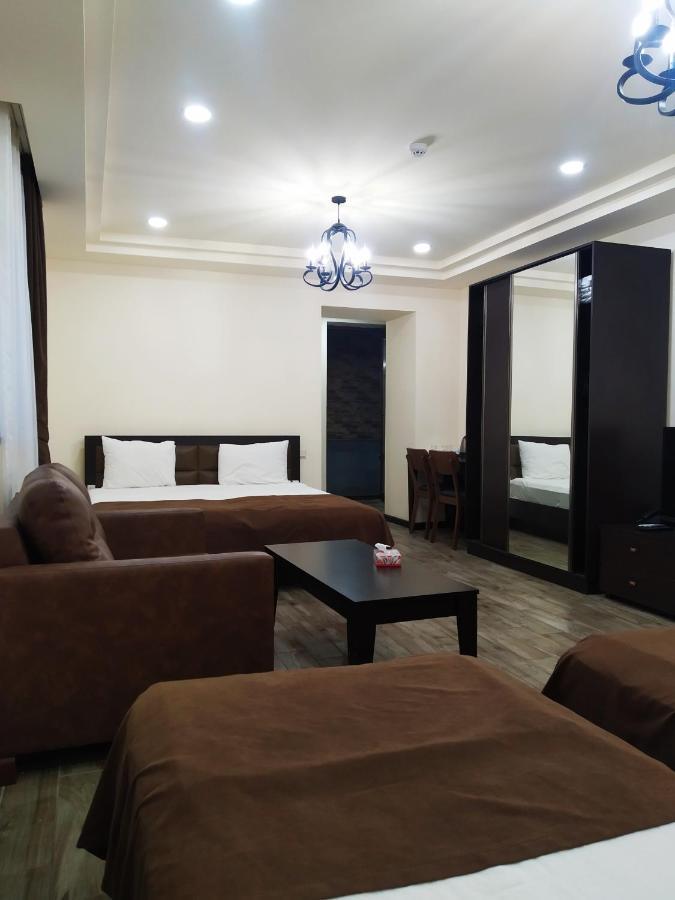 Boutique Living Hotel Jerevan Buitenkant foto